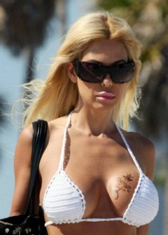 8. Shauna Sand – bikini, 2009