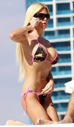13. Shauna Sand – bikini, 2009