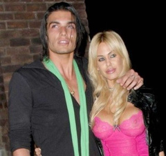 15. Shauna Sand – see through, 2009