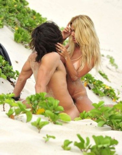 11. Shauna Sand – sex on the beach, 2012