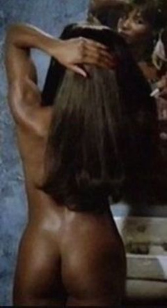1. Sinitta Renet Naked – Foreign Body, 1986