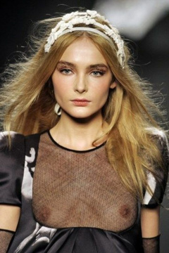 1. Snejana Onopka See-Through – Paris Fashion week, 2008