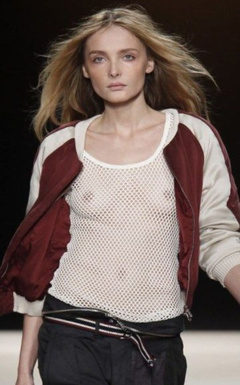 4. Snejana Onopka – see through