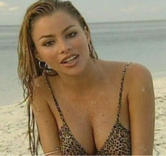 15. Sofia Vergara – Fuera de serie, 1995