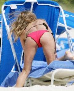 4. Stacy Ferguson - Fergie – red bikini, 2008