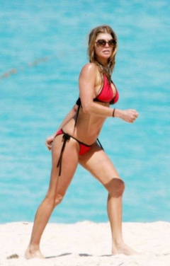 7. Stacy Ferguson - Fergie – red bikini, 2008
