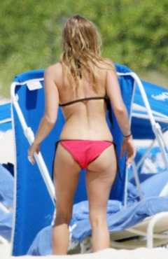 9. Stacy Ferguson - Fergie – red bikini, 2008