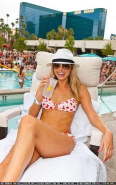 3. Stacy Keibler – bikini, 2009