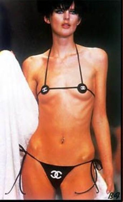 4. Stella Tennant – catwalk oops