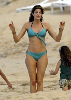 2. Stephanie Seymour – bikini, 2008