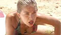 13. Tahyna Tozzi Sexy – Blue Water High, 2005