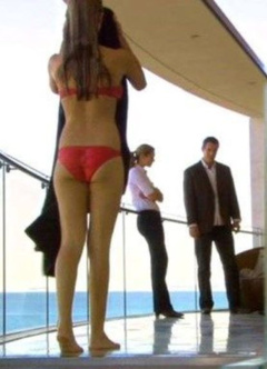 3. Tahyna Tozzi Sexy – The Strip, 2008