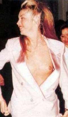 1. Tamara Beckwith – Breast oops, 1999