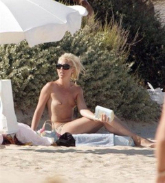 4. Tamara Beckwith – Topless sunbathing, 2009