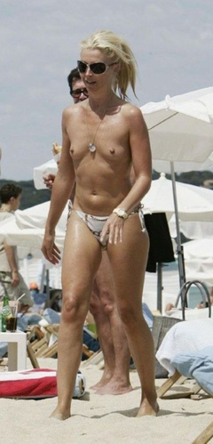 5. Tamara Beckwith – Topless sunbathing, 2009