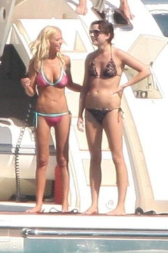 8. Tara Reid – purple bikini, 2009