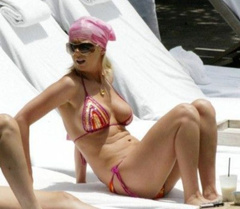 3. Tara Reid – red bikini, 2006