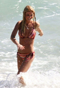 4. Tara Reid – red bikini, 2007