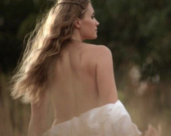 5. Tereza Srbova Naked – Siren, 2010