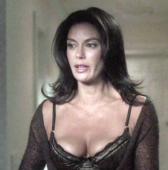 1. Teri Hatcher Sexy – Desperate Housewives, 2004