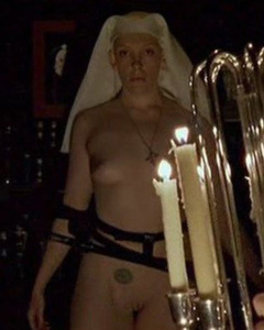 1. Toni Collette – 8 Women, 1999