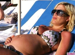 3. Tori Spelling – Preggers in Bikini Showing Tattoo