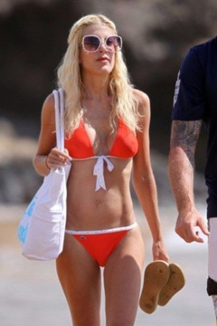 5. Tori Spelling – see through, 2009