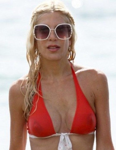 6. Tori Spelling – see through, 2009