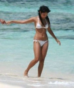 4. Vanessa Hudgens – bikini, 2008