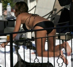 5. Vanessa Minnillo – black bikini, 2006