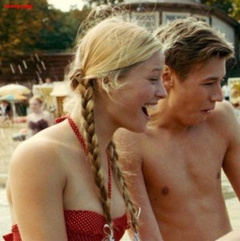 4. Vijessna Ferkic Sexy – The Reader, 2008