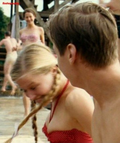 6. Vijessna Ferkic Sexy – The Reader, 2008