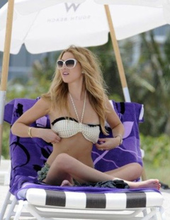 6. Whitney Port – bikini, 2009