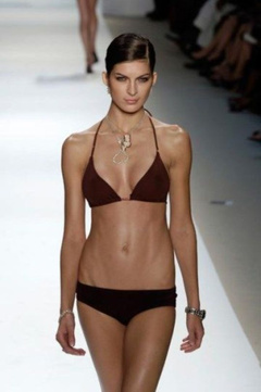 10. Yaya Kosikova – catwalk oops, 2008