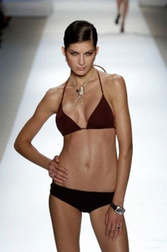 11. Yaya Kosikova – catwalk oops, 2008