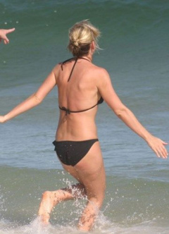 7. Zoe Ball – black bikini, 2006