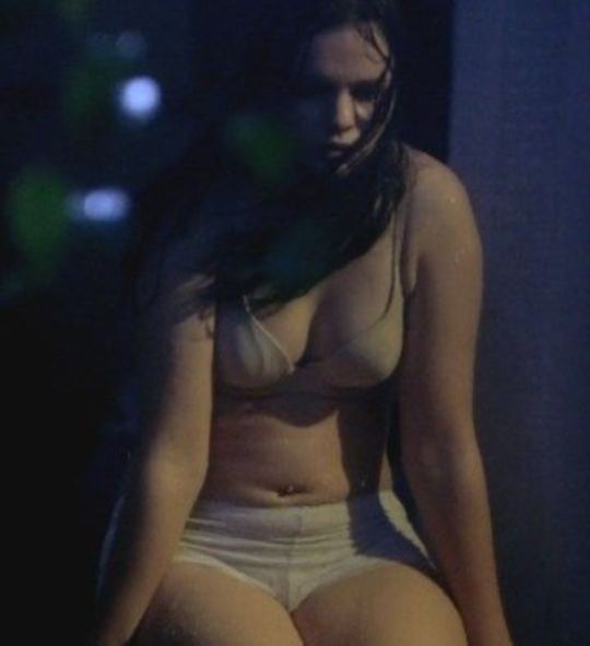 Amber Tamblyn Sexy - Without a Trace, 2002.