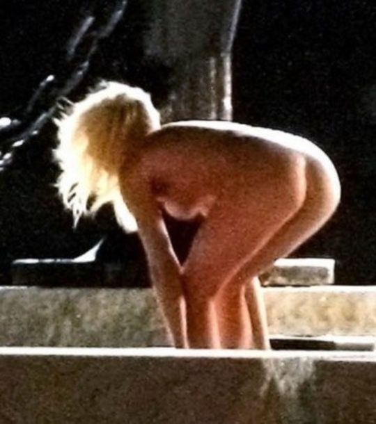 Anna Faris Naked - On the set of What's My Number, 2010.