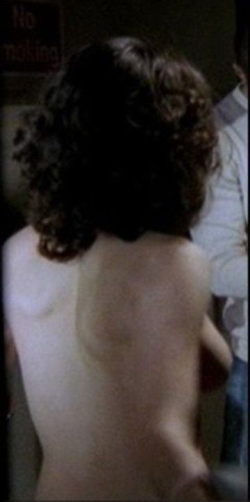Elaine Cassidy  nackt