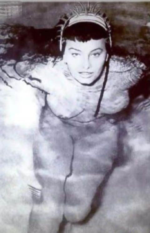 Of nude sophia loren photos Sophia Loren