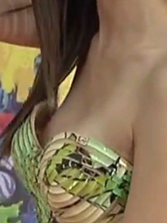Victoria justice nipple