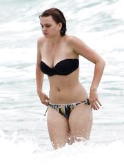 Aimee Teegarden – bikini, 2011