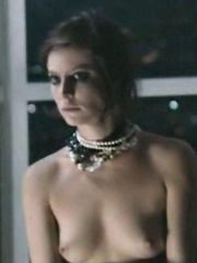 Anna Mouglalis Naked – Alithini zoi, 2004