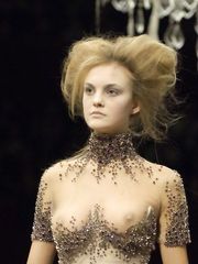 Caroline Trentini – catwalk oops, 2009