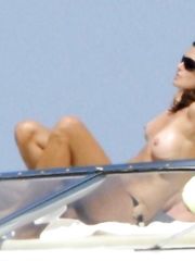 Cindy Crawford – topless on a yacht, 2008
