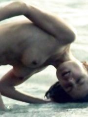Elena Anaya Naked – Hierro, 2009