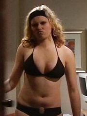 Eliza Taylor-Cotter Sexy – Neighbours, 1985