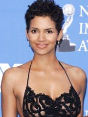 Halle Berry See Through  – NAACP Image Awards, 2003