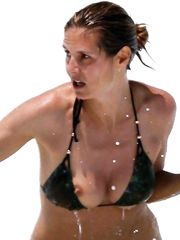 Heidi Klum – nipple slip, 2013