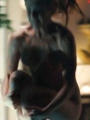 Jennifer Aniston Naked – Marley & Me, 2008